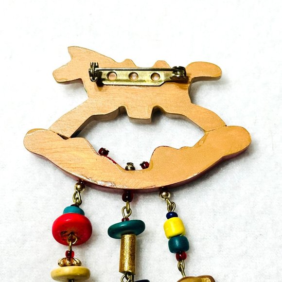 Vintage Hand Painted Christmas Brooch - Picture 6 of 6